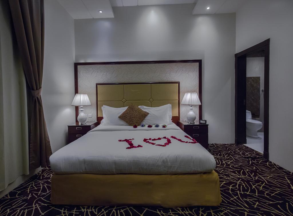 Rest Night Serviced Apartments- Alhamra Riyadh Exterior photo A bedroom in the hotel