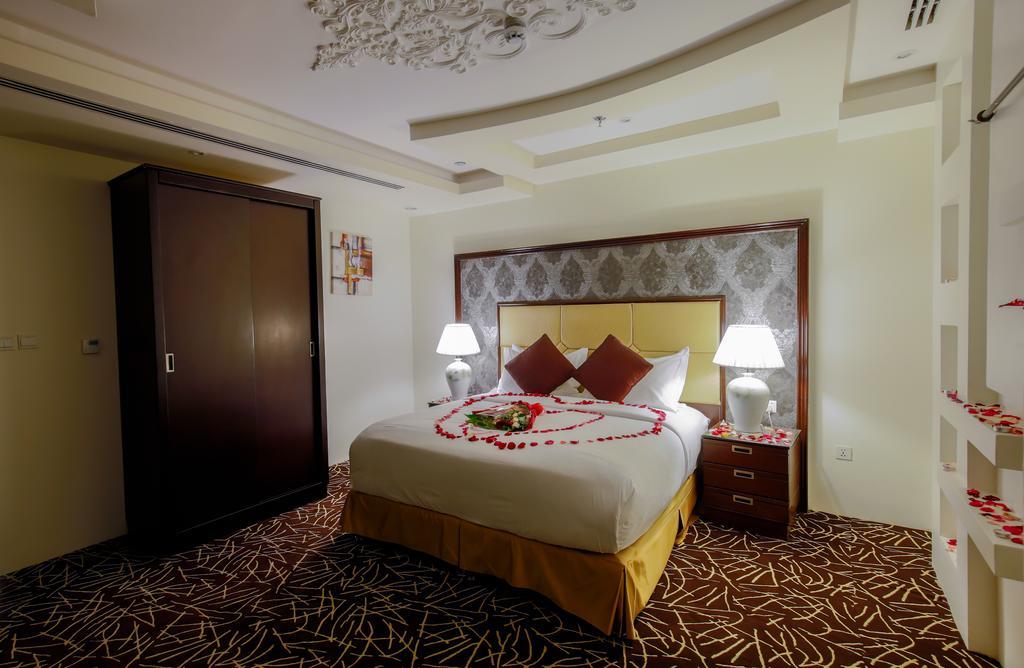 Rest Night Serviced Apartments- Alhamra Riyadh Exterior photo A bedroom at the hotel